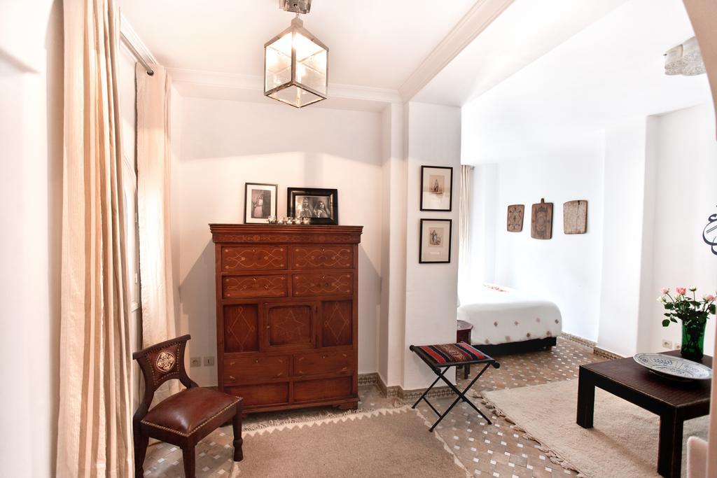 Albarnous Maison D'Hotes Tangier Exterior photo